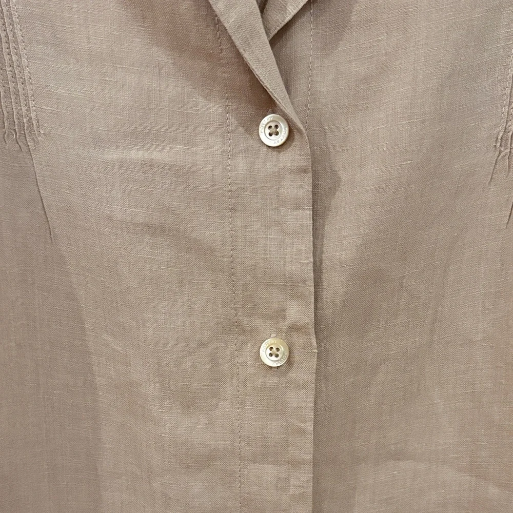 Women's Poetry Linen Button-Up Blouse - Picture 5 of 11